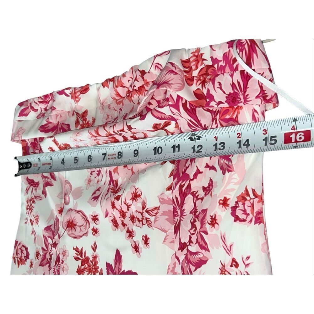 That’s so Fetch 4 Charms pink white floral strapless cocktail mini dress - Picture 6 of 8